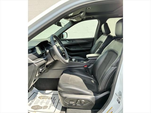 2025 Jeep Grand Cherokee Altitude X 4x4