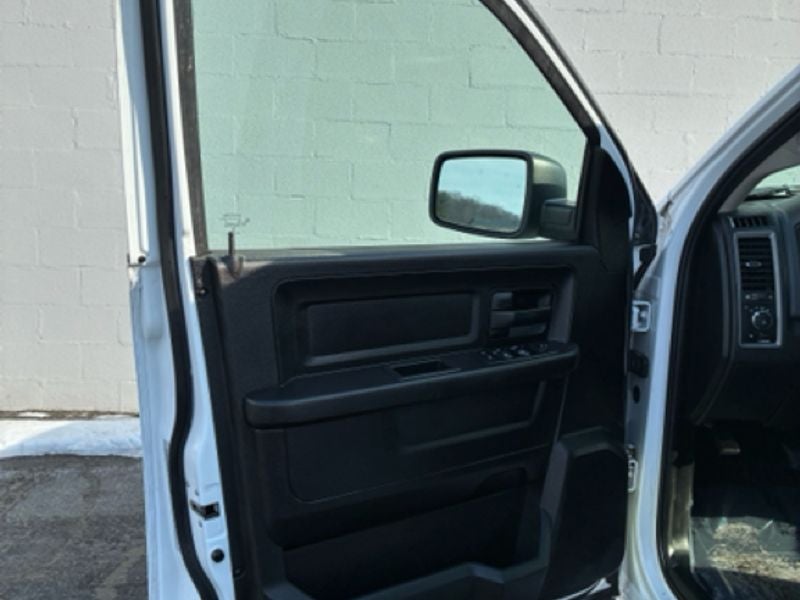 2019 RAM 1500 Classic Express Quad Cab 4x4 6'4' Box