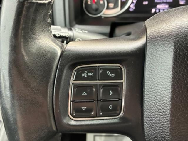 2017 RAM 1500 Big Horn Crew Cab 4x4 5'7' Box