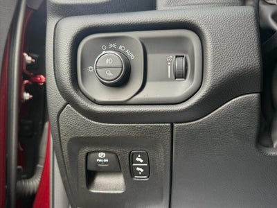 2025 RAM 1500 Big Horn Crew Cab 4x4 5'7' Box