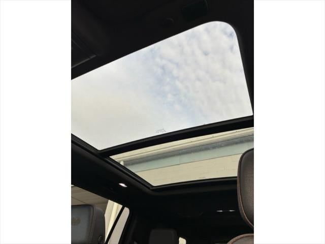 2023 Chevrolet Suburban 4WD High Country