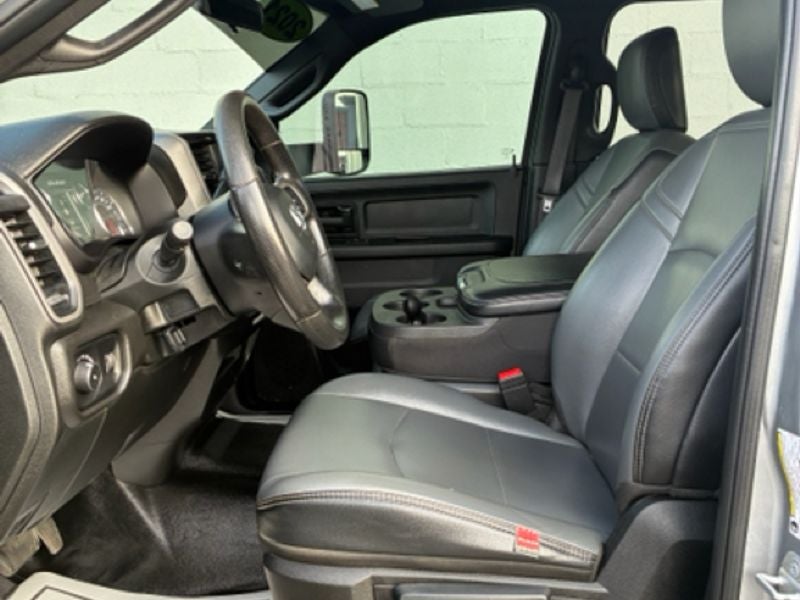 2021 RAM 3500 Tradesman Crew Cab 4x4 8' Box