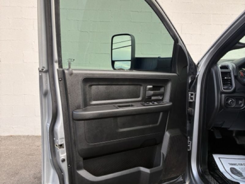 2021 RAM 3500 Tradesman Crew Cab 4x4 8' Box