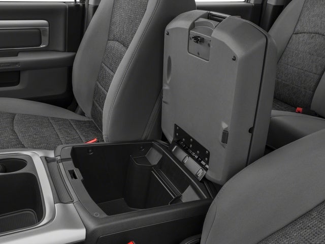 2017 RAM 2500 Big Horn Crew Cab 4x4 6'4' Box