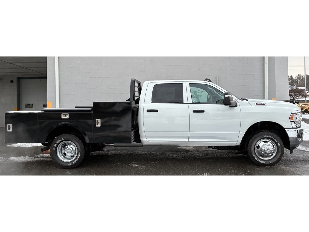 2024 RAM 3500 Chassis Tradesman/SLT/Laramie/Limited
