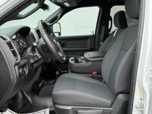 2024 RAM 3500 Chassis Tradesman/SLT/Laramie/Limited