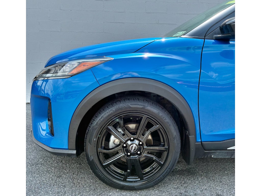 2024 Nissan Kicks SR Xtronic CVT