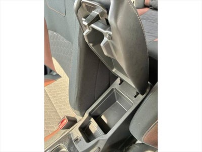 2024 Nissan Kicks SR Xtronic CVT