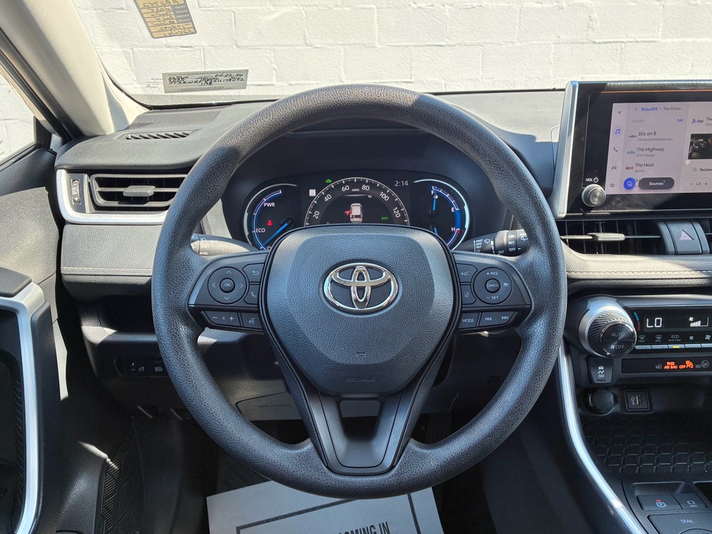 2025 Toyota RAV4 Hybrid XLE