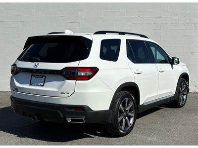 2023 Honda Pilot AWD Elite