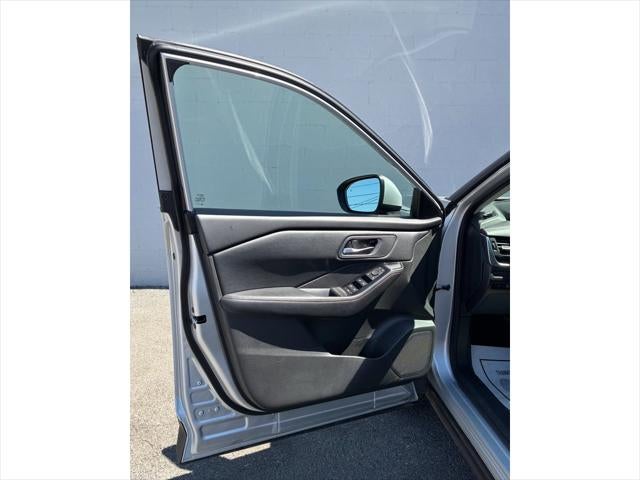 2025 Nissan Rogue SV FWD