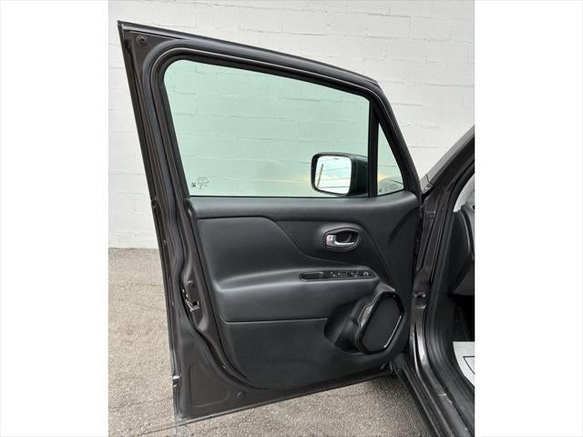 2017 Jeep Renegade Altitude 4x4