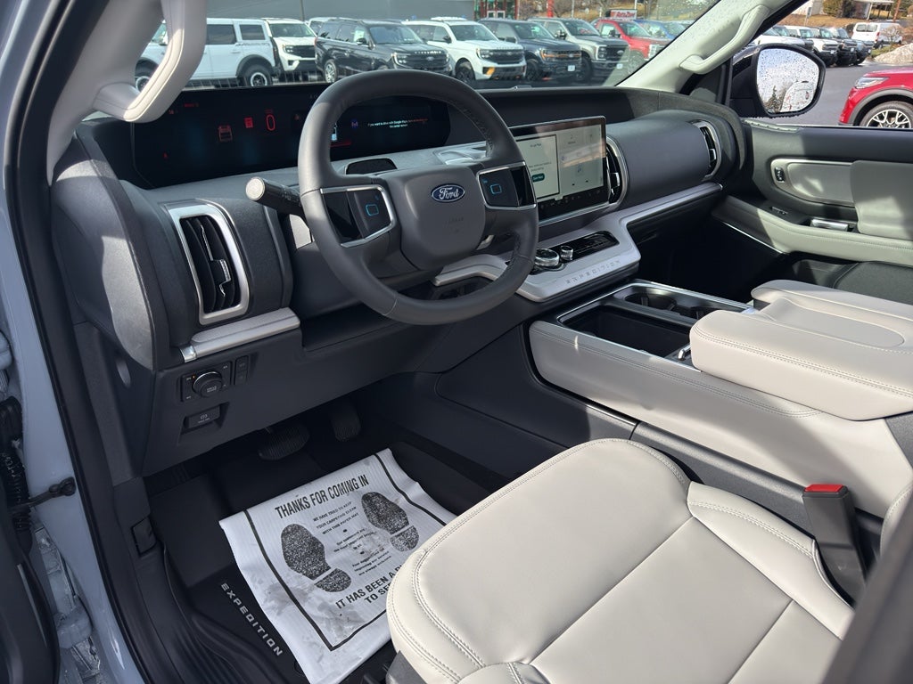 2026 Ford Expedition MAX Active