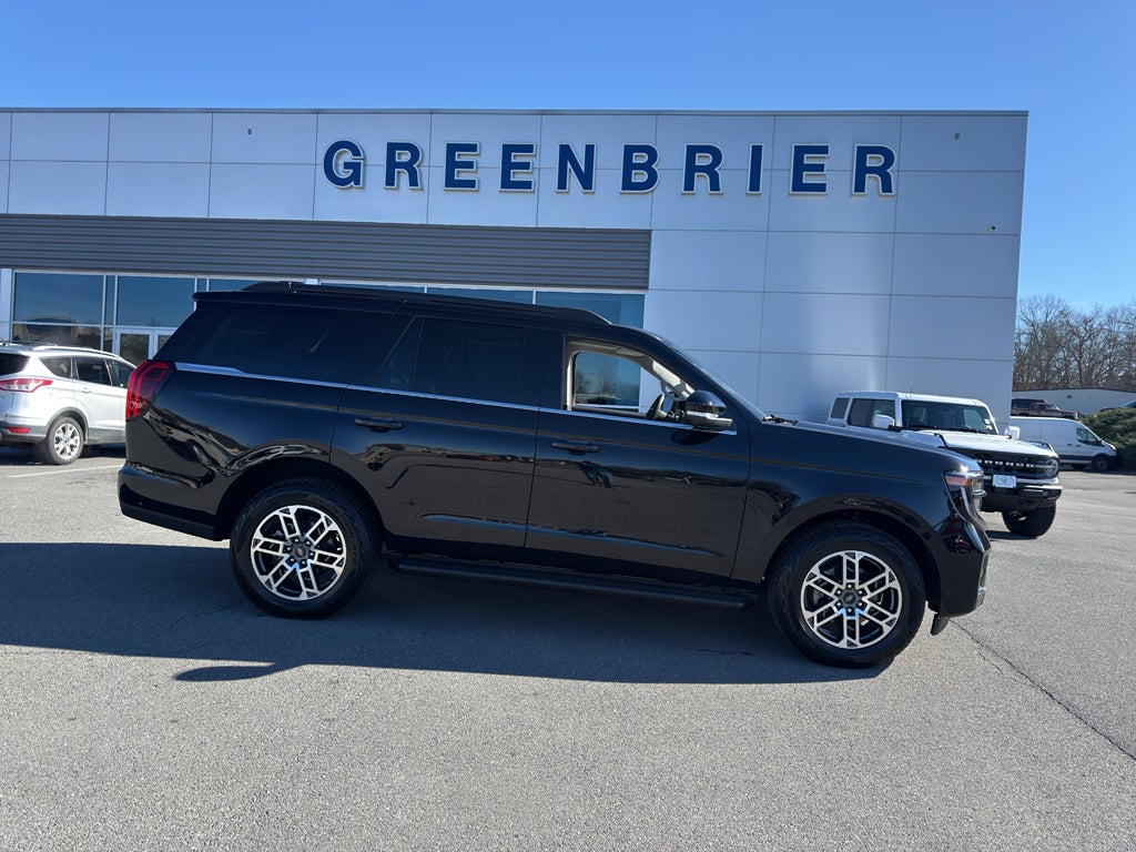 2025 Ford Expedition Active