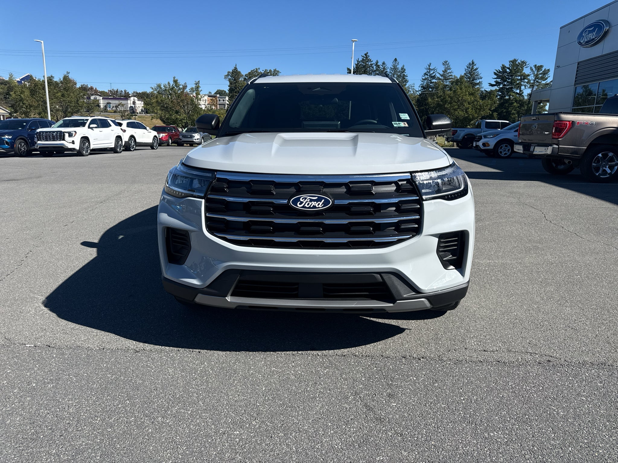 2027 Ford Explorer Active w/200A Pkg