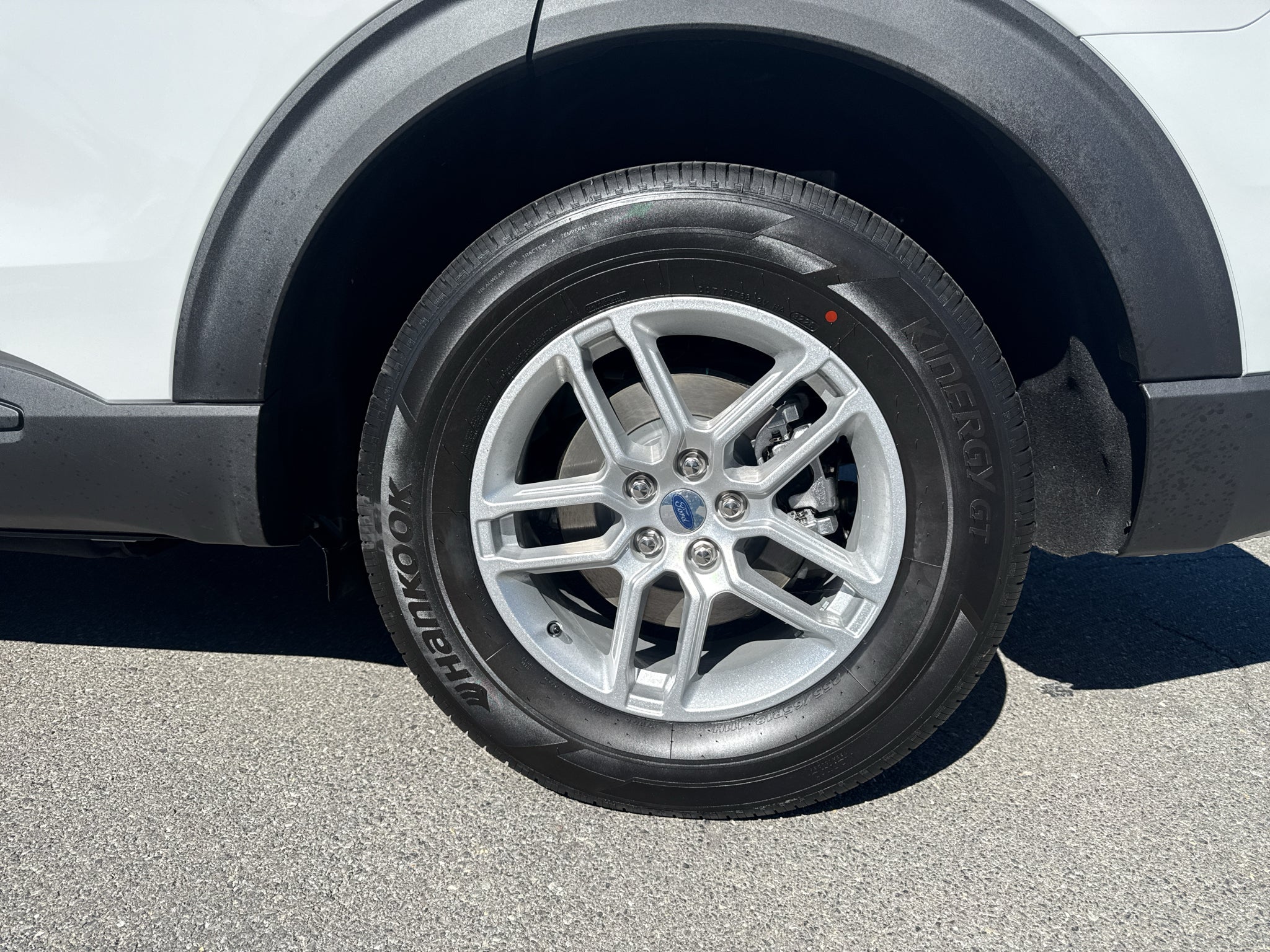 2027 Ford Explorer Active w/200A Pkg