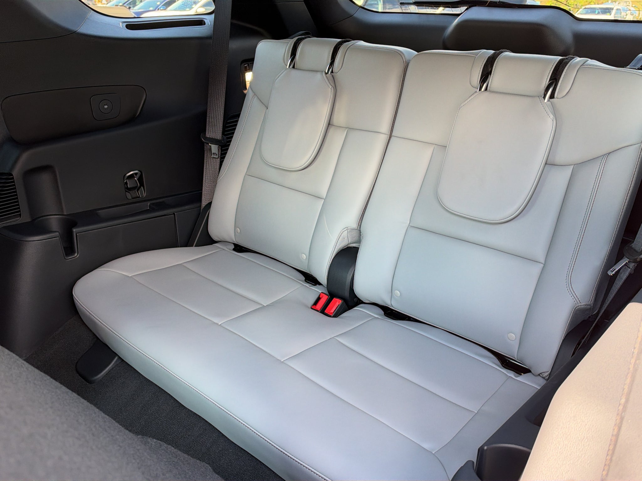 2027 Ford Explorer Active w/200A Pkg