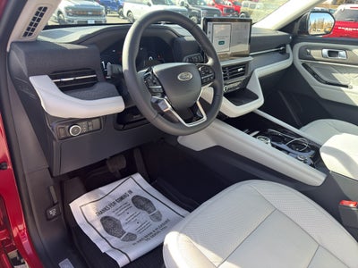 2025 Ford Explorer Platinum