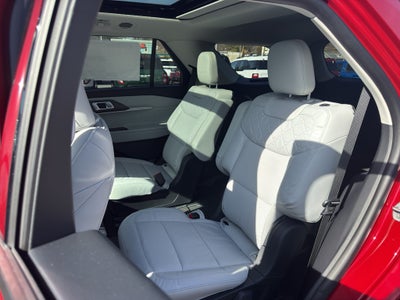 2025 Ford Explorer Platinum