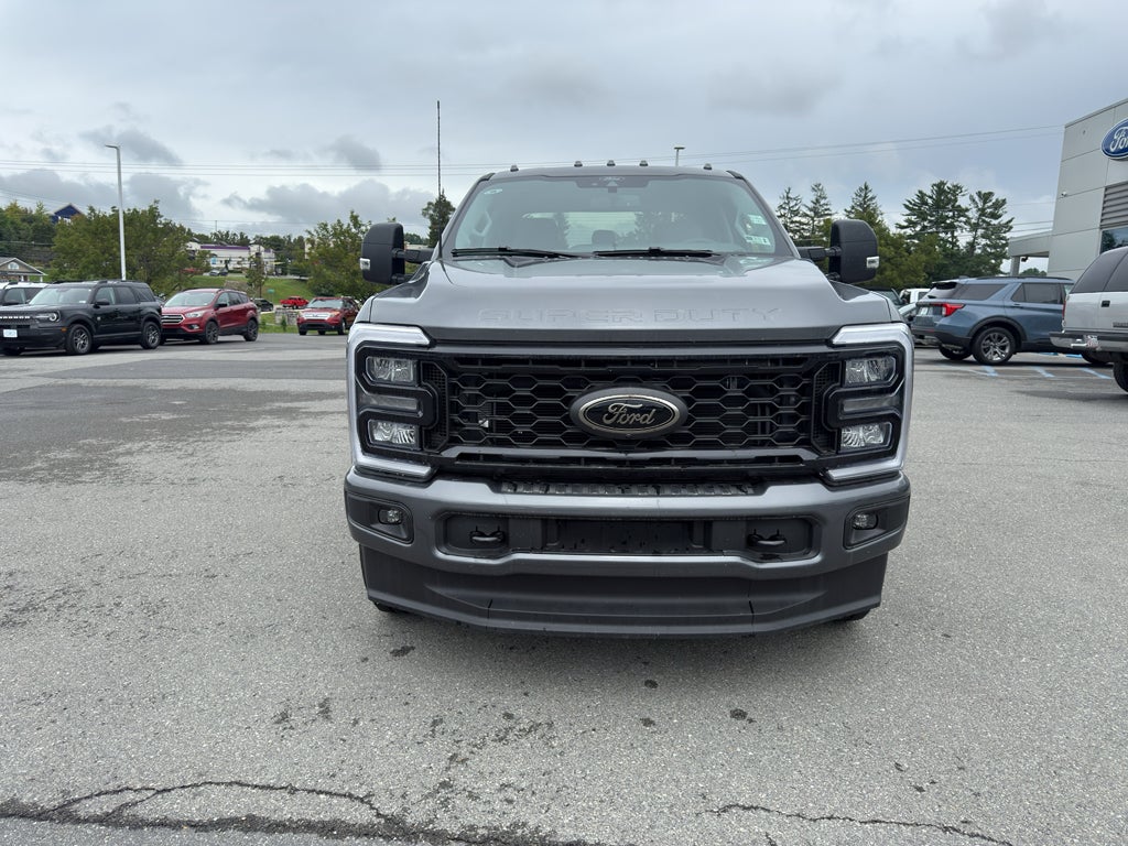 2026 Ford F-350 XLT