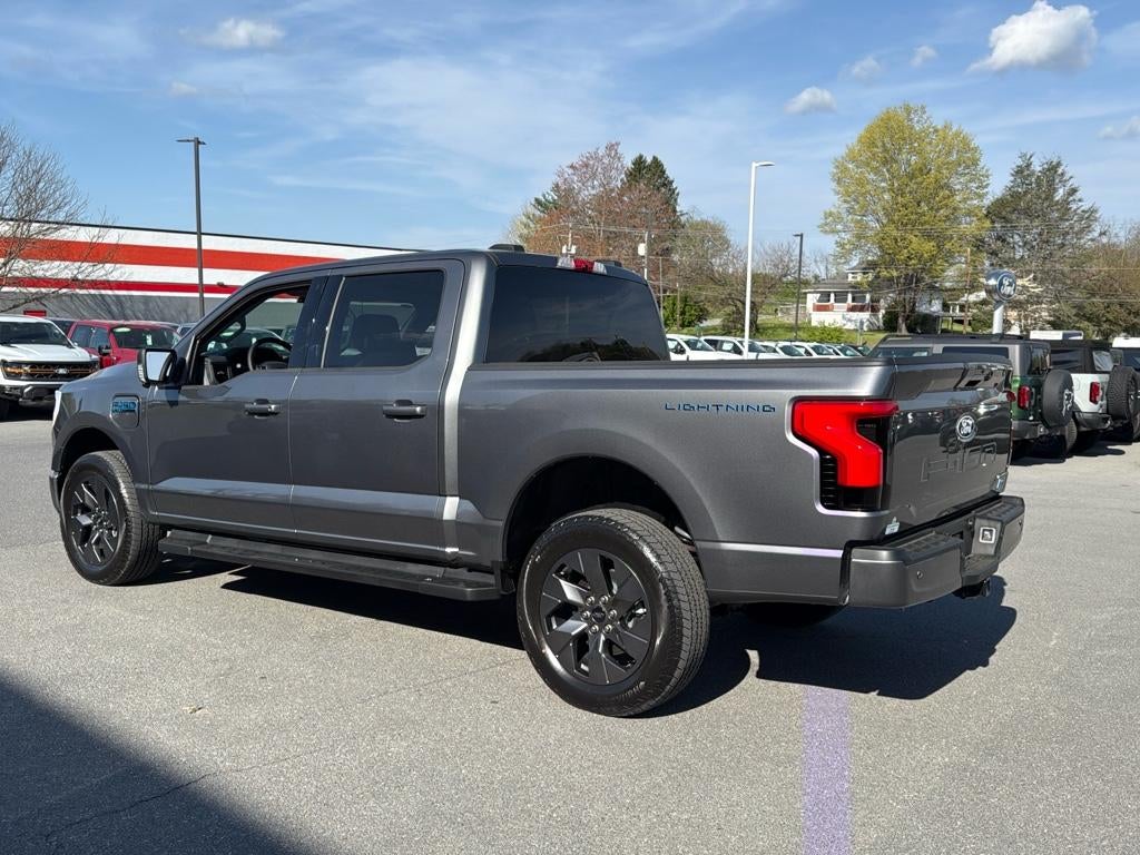 2025 Ford F-150 Lightning Flash
