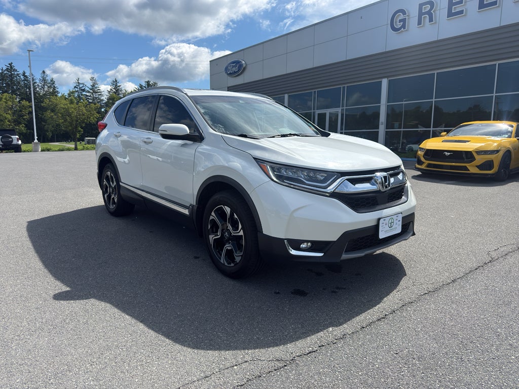 Used 2018 Honda CR-V Touring with VIN 2HKRW2H98JH650137 for sale in Lewisburg, WV
