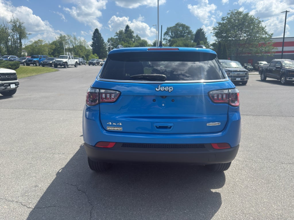 2022 Jeep Compass Latitude Lux