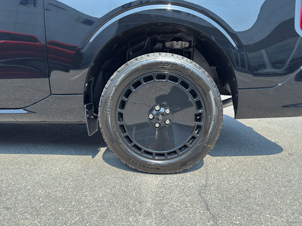 2025 Ford Maverick Lobo Standard