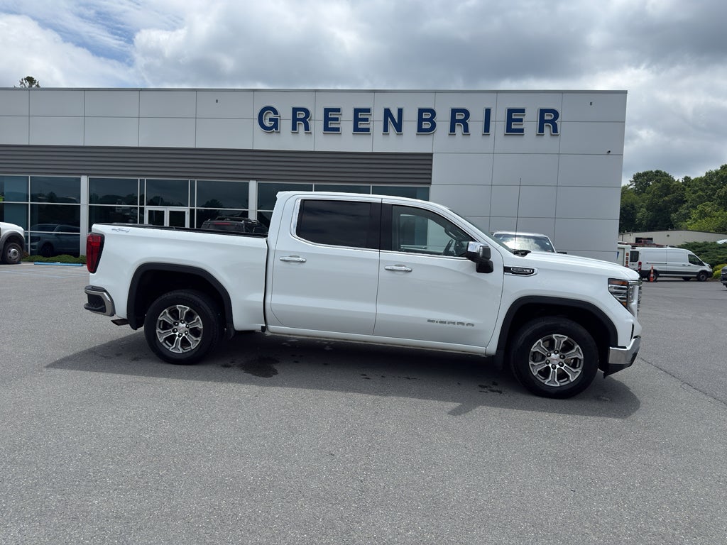 2025 GMC Sierra 4WD Crew Cab Short Box SLT's photo