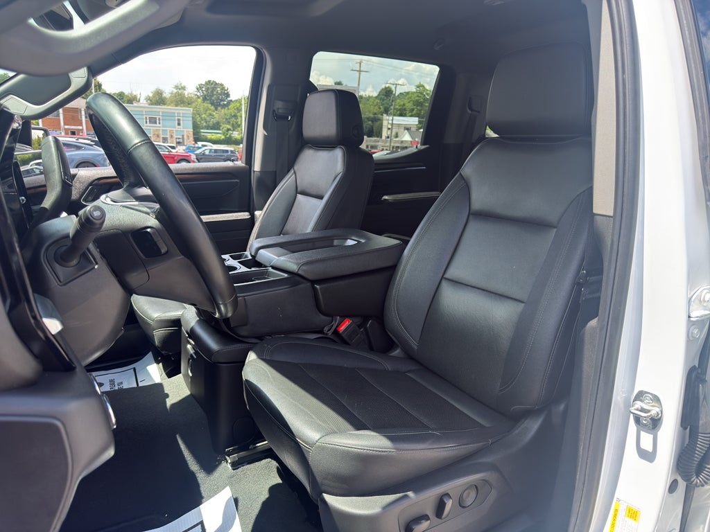 2025 GMC Sierra SLT