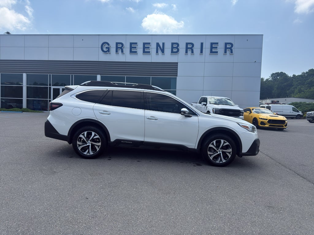 2022 Subaru Outback Touring's photo