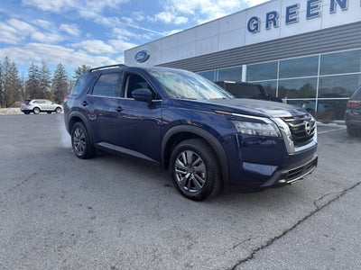 2025 Nissan Pathfinder SV