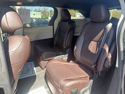 2023 Toyota Sienna Platinum