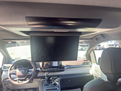 2023 Toyota Sienna Platinum