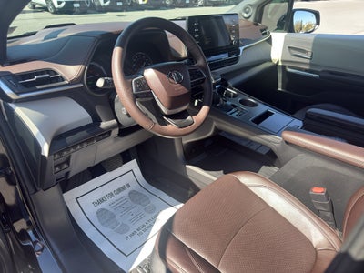 2023 Toyota Sienna Platinum