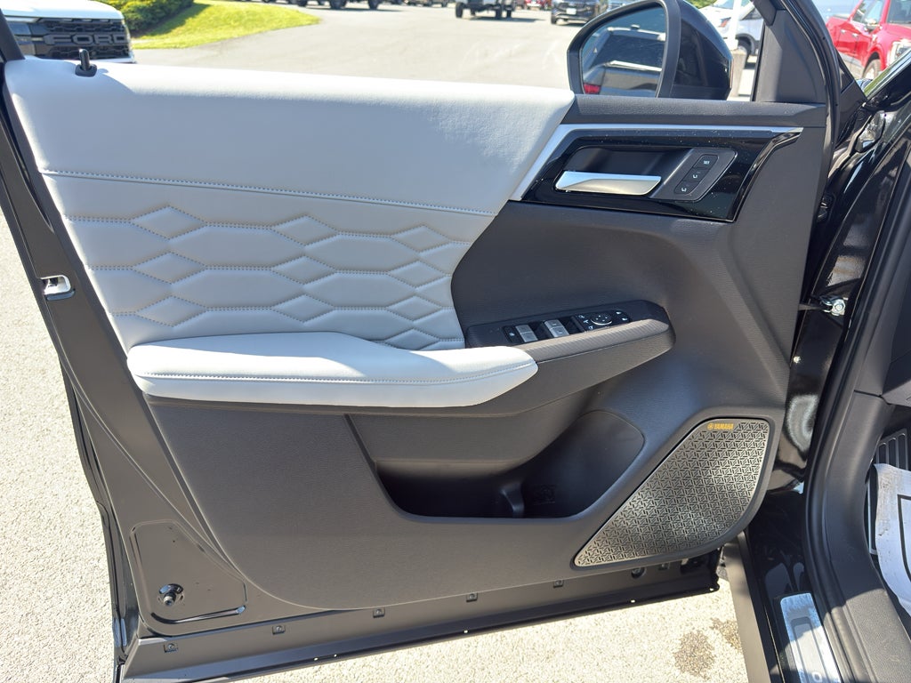 2025 Mitsubishi Outlander Platinum Edition