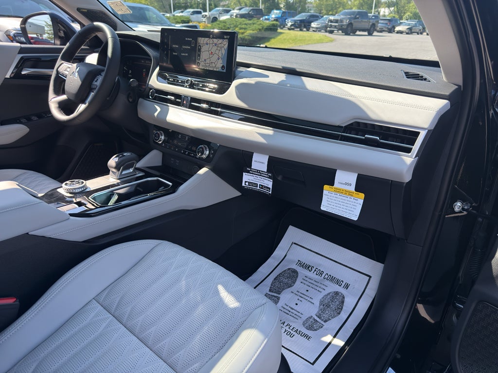 2025 Mitsubishi Outlander Platinum Edition