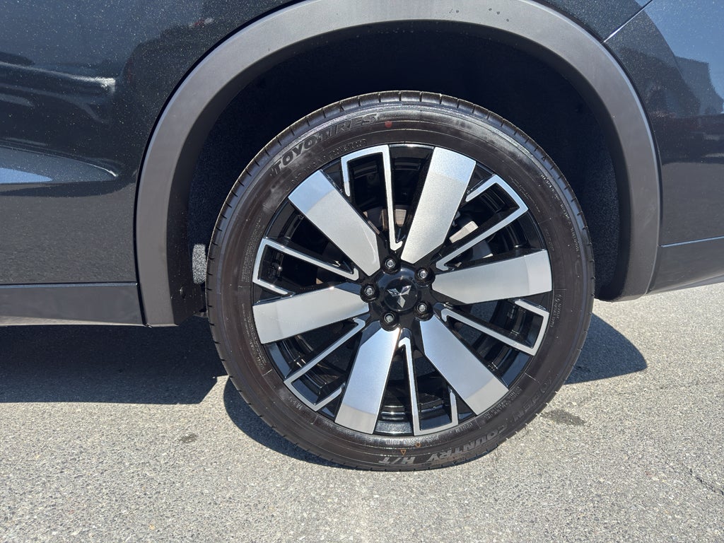 2025 Mitsubishi Outlander Platinum Edition
