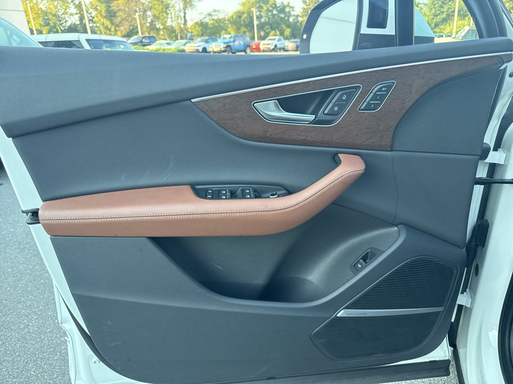 2025 Audi Q7 Premium Plus
