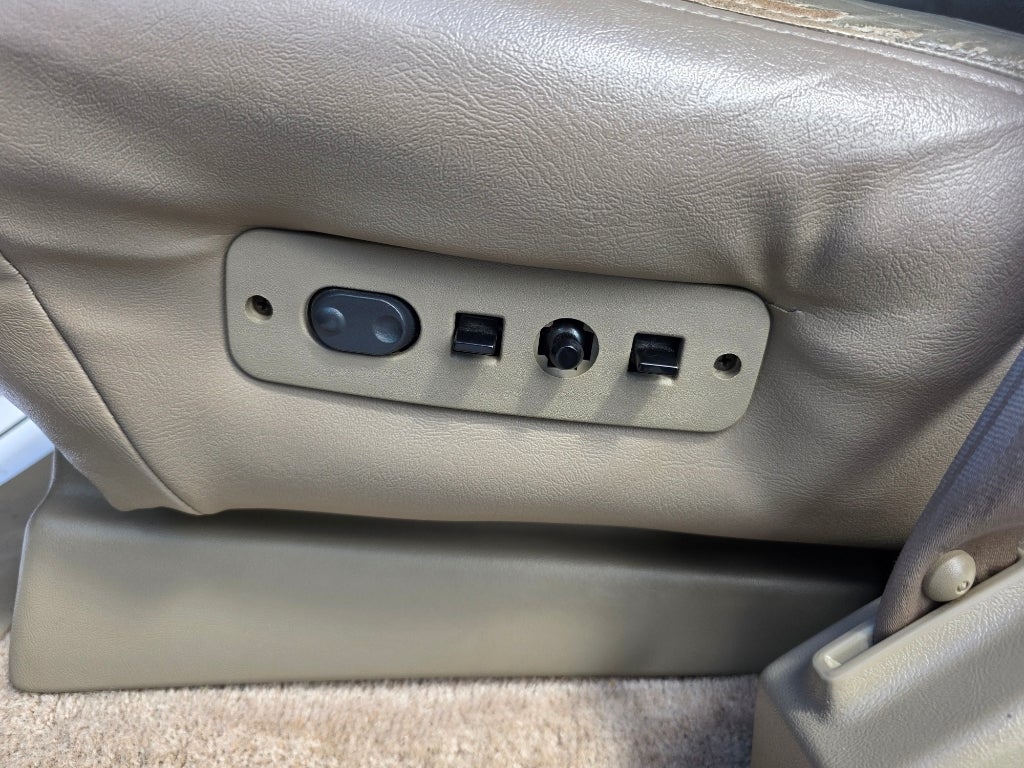 1997 GMC Yukon Base