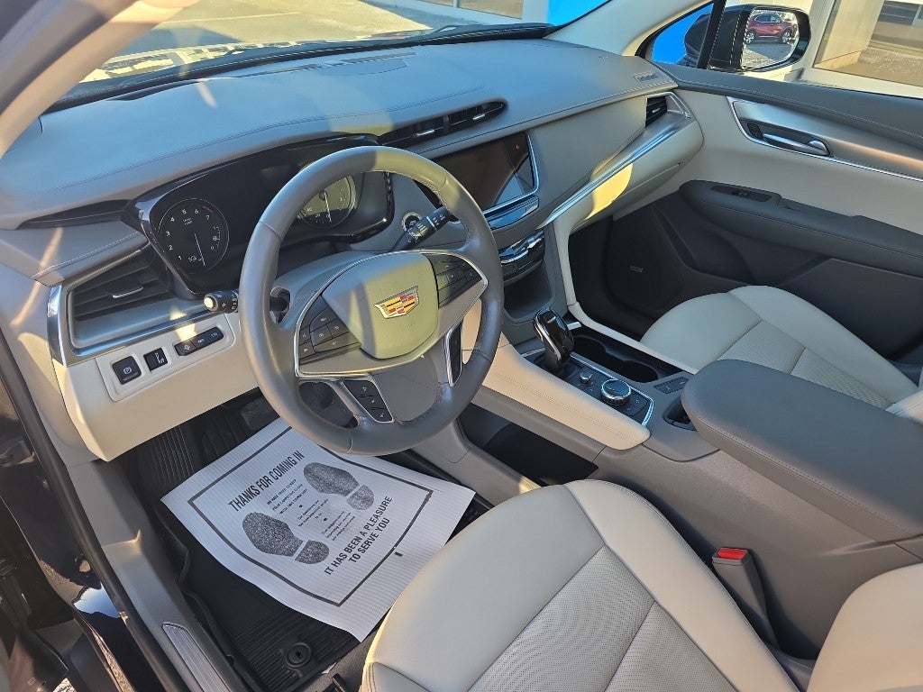 2022 Cadillac XT5 Premium Luxury