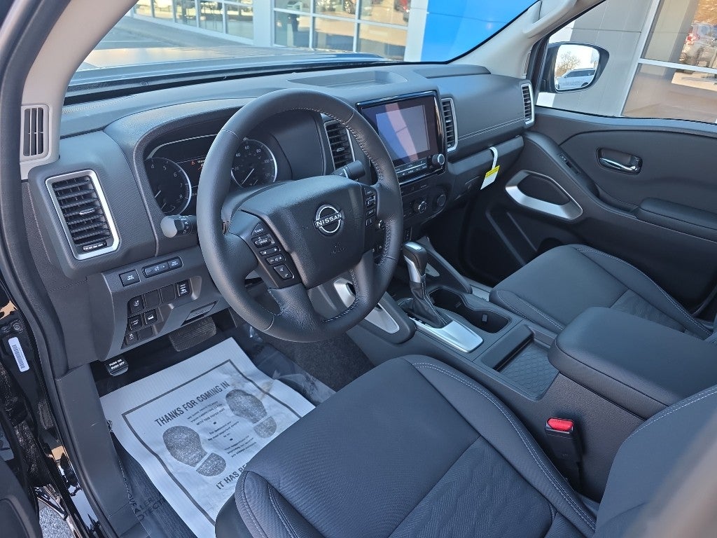 2024 Nissan Frontier SV