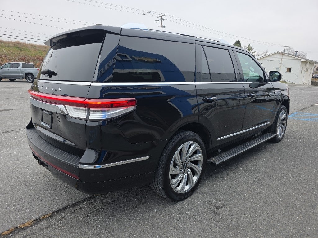 2024 Lincoln Navigator Premiere
