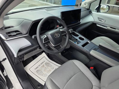 2025 Toyota Sienna XLE