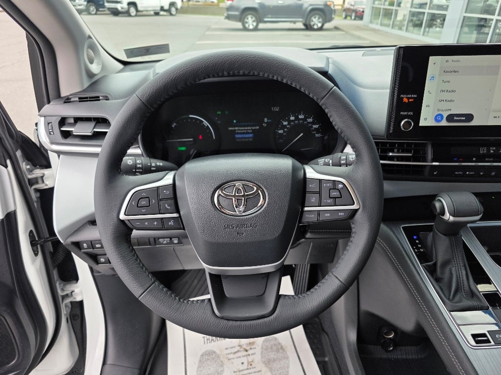 2025 Toyota Sienna XLE