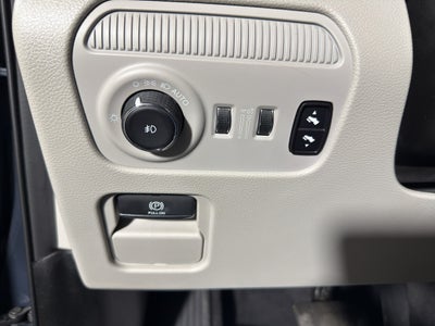 2023 Jeep Wagoneer L Base