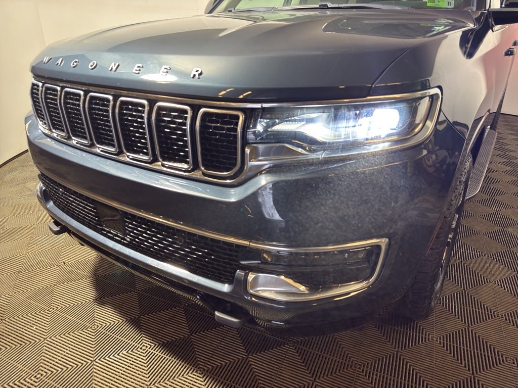 2023 Jeep Wagoneer L Base