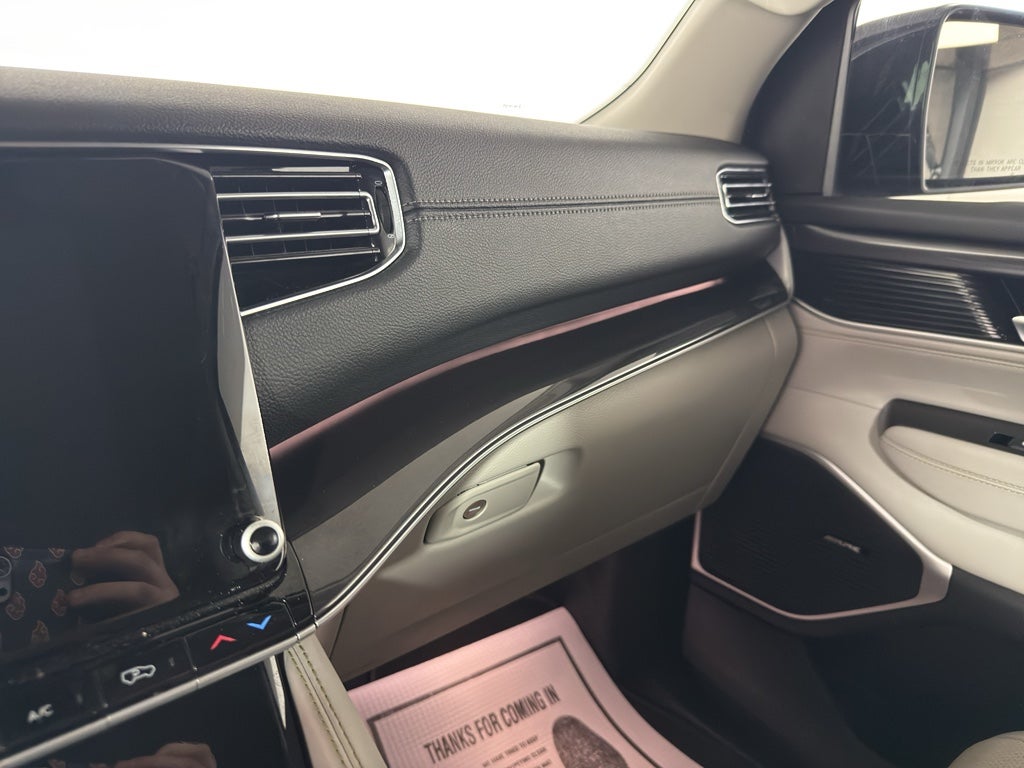 2023 Jeep Wagoneer L Base