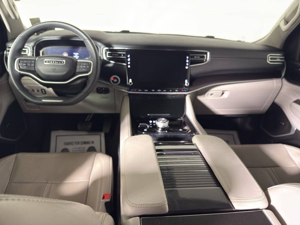 2023 Jeep Wagoneer L Base