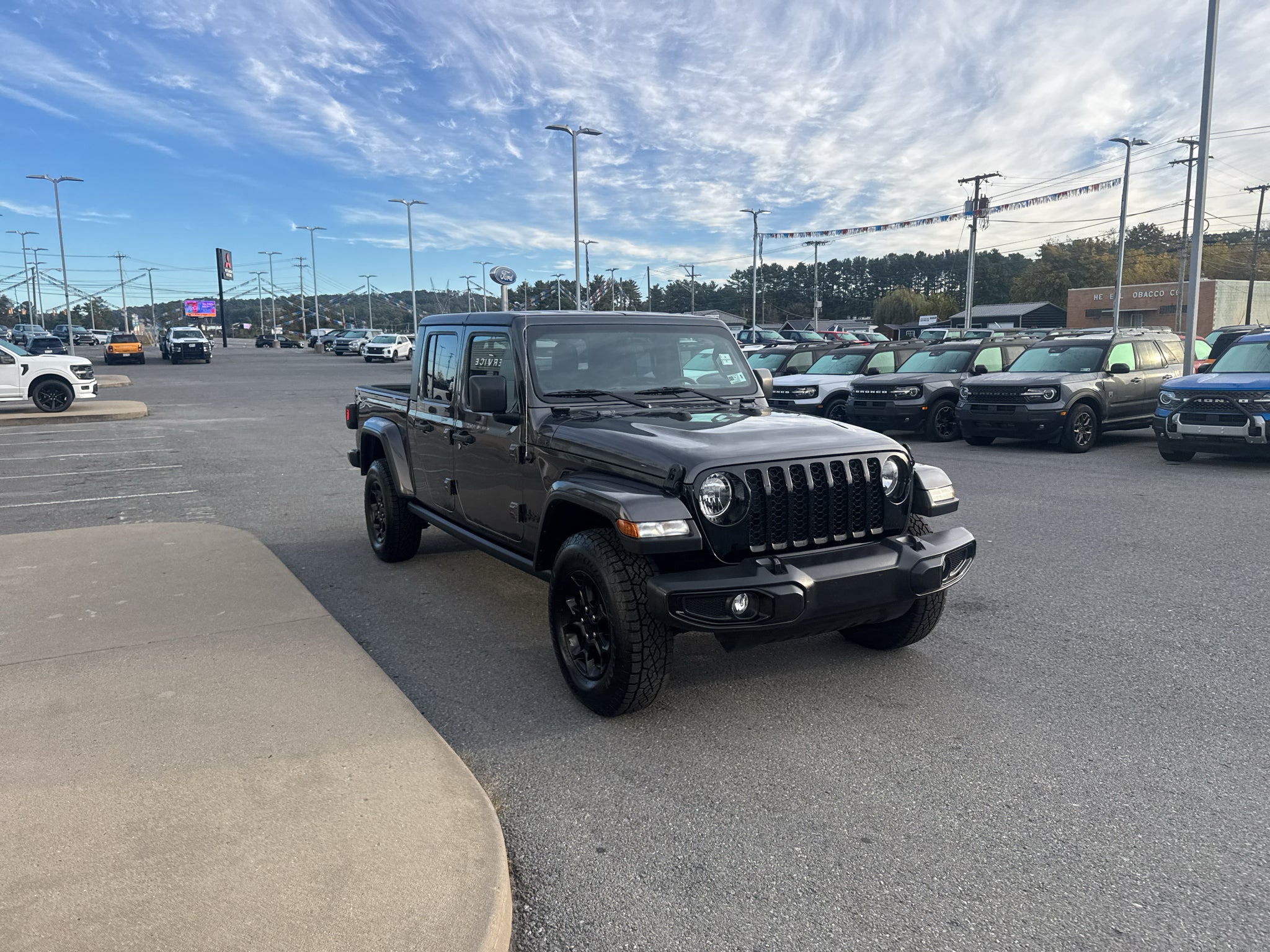2023 Jeep Gladiator Willys